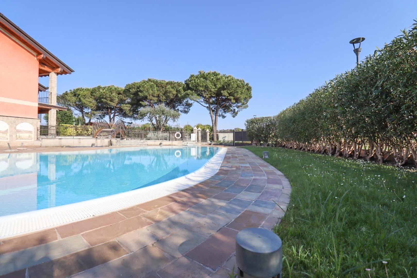 Lago Di Garda A 300M - House In Manerba Манерба-дель-Гарда Екстер'єр фото